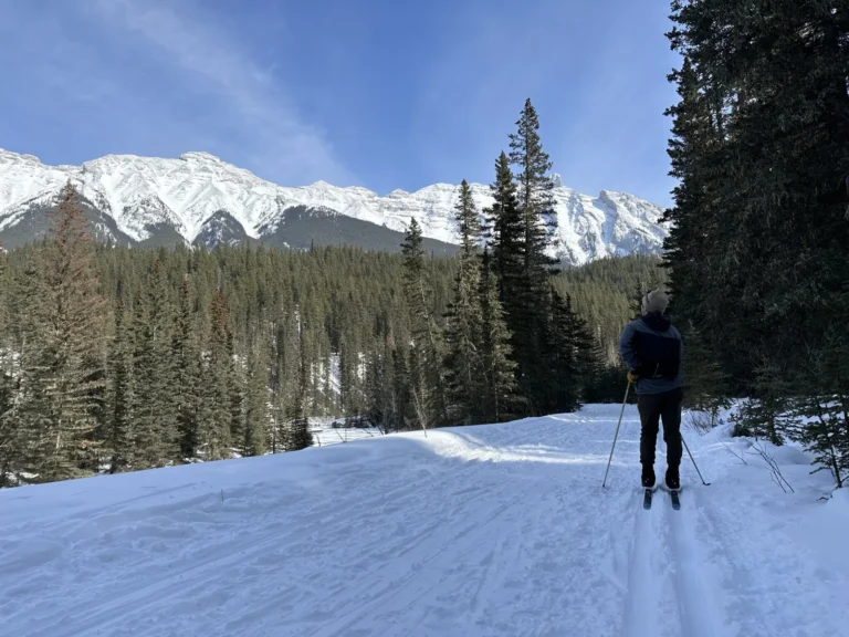 班夫镇越野滑雪道SPRAY RIVER LOOP