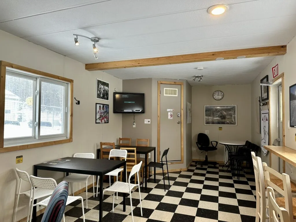 West-Bragg-Creek-越野滑雪场小木屋可以休息吃饭