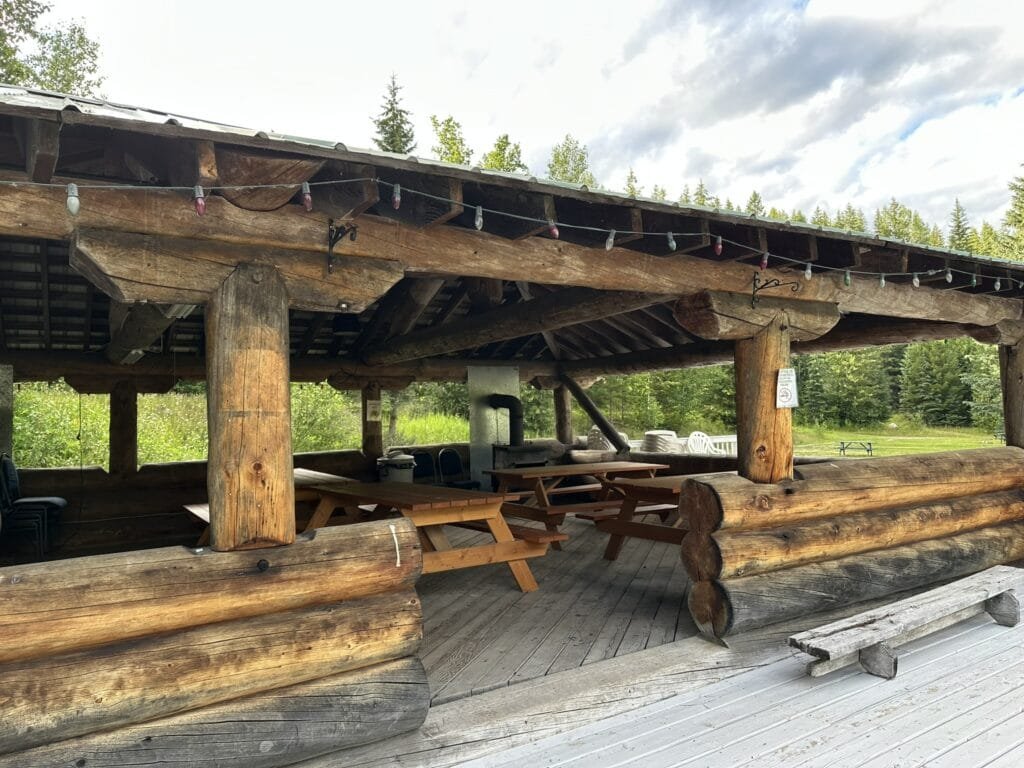 Helmcken Falls Lodge