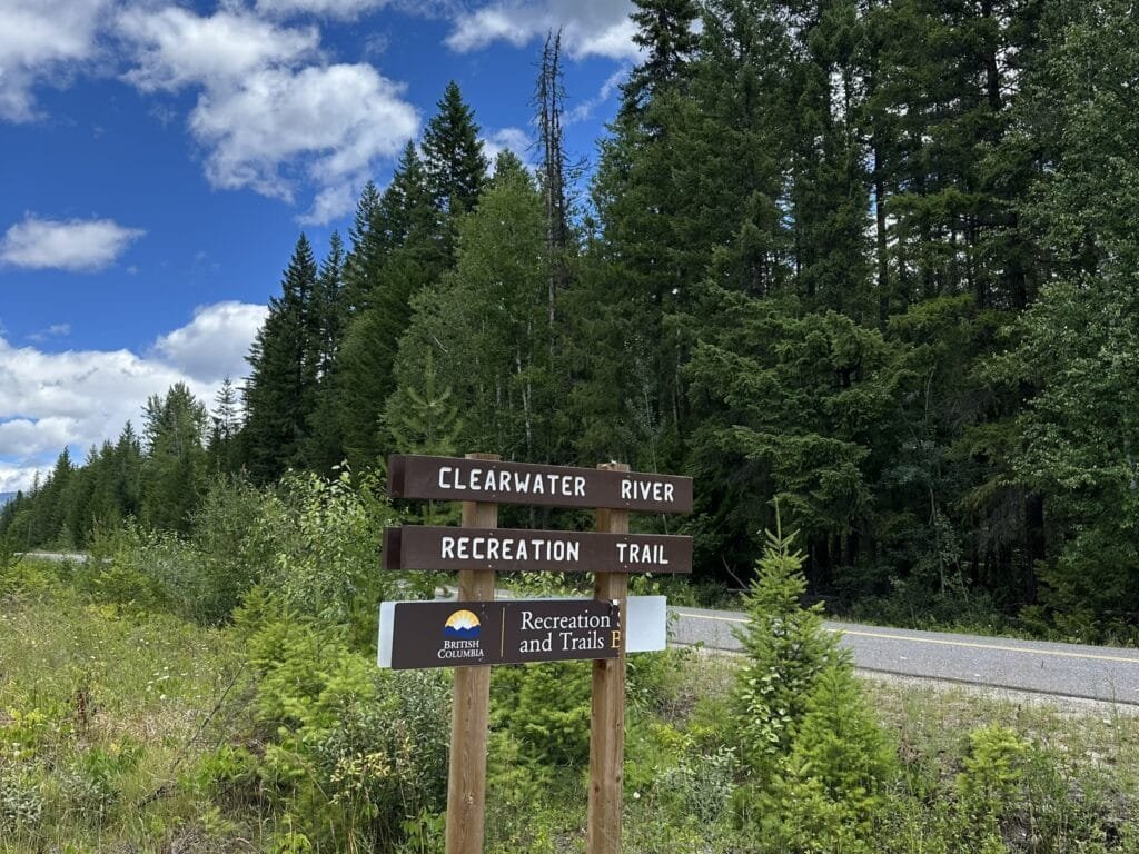 Wells Gray 公园 - Triple Decker Falls