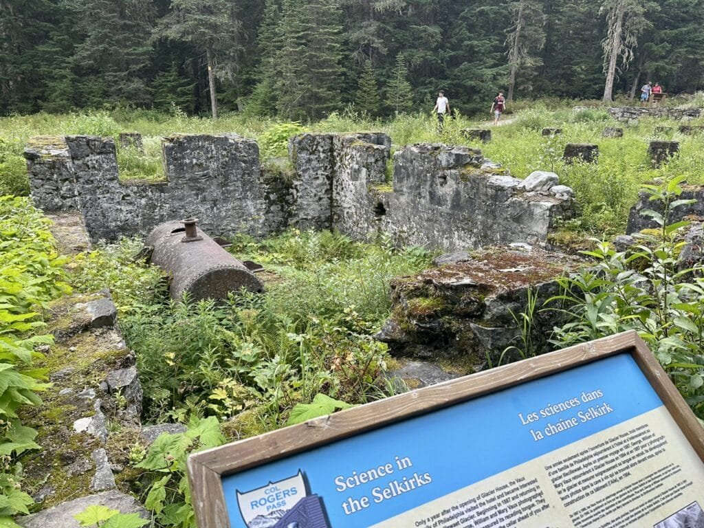 Hermit Trail 徒步 - Glacier House 遗址