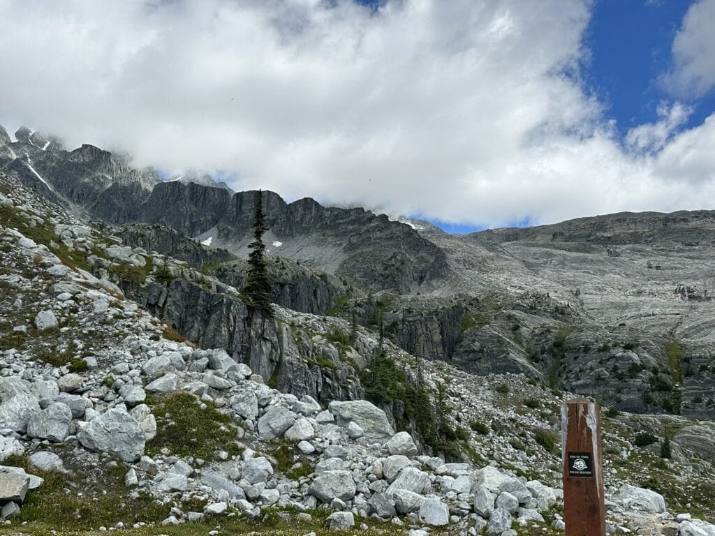 山顶 Hermit Trail 徒步的终点