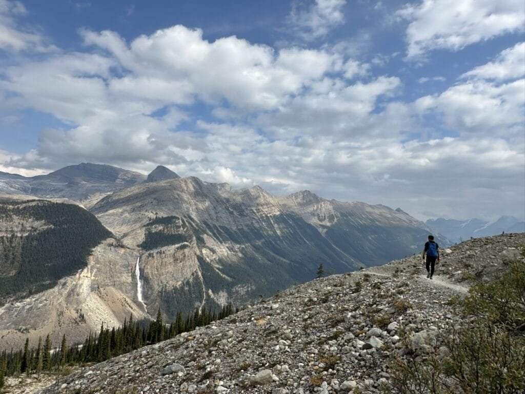 Starting downhill on Iceline Trail Loop