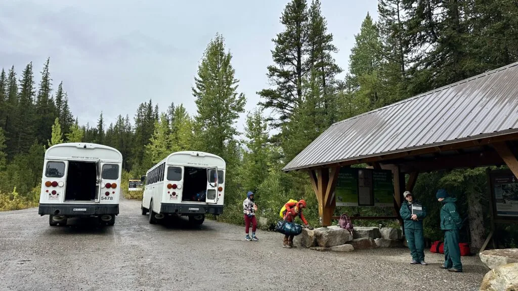 Lake O'Hara 露营的班车