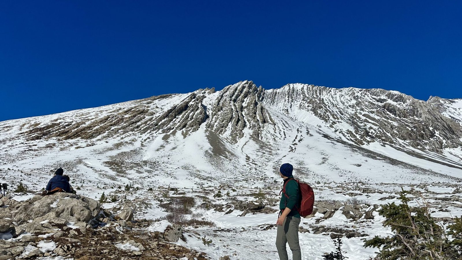 Background Mount Rae